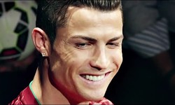 Si&#234;u sao Ronaldo tr&#236;nh diễn thời trang