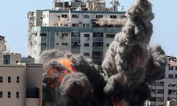 Cuộc kh&#244;ng k&#237;ch của Israel san phẳng t&#242;a cao ốc ở dải Gaza