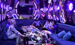 N&#243;ng: Kiểm tra ph&#242;ng dịch COVID-19 giữa đ&#234;m, nh&#226;n vi&#234;n nh&#224; h&#224;ng t&#225;n loạn v&#236; vi phạm quy định