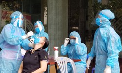 Thêm 10 ca nghi nhiễm mới tại TP.HCM