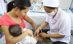 H&#224; Nội: Ti&#234;m bổ sung vaccin Sởi - Rubella  cho trẻ từ 1 - 5 tuổi