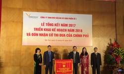 Ch&#237;nh phủ tặng Cờ Thi đua cho C&#244;ng ty TNHH MTV văc xin v&#224; sinh phẩm số 1