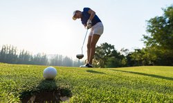 Chấn thương thường gặp ở người chơi golf  v&#224; c&#225;ch ph&#242;ng tr&#225;nh