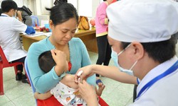 Bộ Y tế: Hơn 100.000 trẻ được ti&#234;m vắc xin ComBE Five, kh&#244;ng c&#243; chuyện tạm dừng ti&#234;m