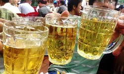 Uống 1 lon bia/ng&#224;y cũng tăng nguy cơ mắc ung thư, vậy m&#224; người Việt &quot;kh&#244;ng say, kh&#244;ng về&quot;