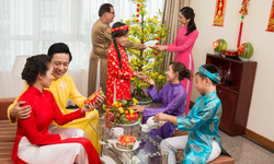 Tết đến Xuân sang trăm hoa nở - Quà tặng trao tay đậm nghĩa tình!