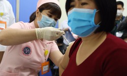 Bộ Y tế: Mục ti&#234;u năm 2021 c&#243; vắc xin COVID-19 &quot;made in&quot; Việt Nam