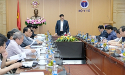 Bộ trưởng Nguyễn Thanh Long: Phải l&#224;m ngay đặt lịch kh&#225;m chữa bệnh trực tuyến