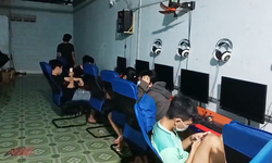 B&#226;́t ch&#226;́p quy định phòng dịch, 12 người tụ t&#226;̣p chơi game bị xử phạt 180 tri&#234;̣u đ&#244;̀ng