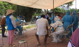 Xuất hiện chùm lây mới, Bắc Giang lấy mẫu thần tốc cho 15.000 người