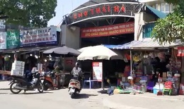 Người dân 'phớt lờ' quét mã QR tại các chợ dân sinh