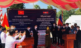Bộ Y tế tiếp nhận 200.000 liều vaccine ph&#242;ng COVID-19 do Ch&#237;nh phủ Vương quốc Campuchia trao tặng
