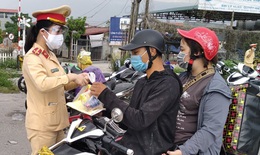 Thủ tướng yêu cầu đảm bảo người dân có nhu cầu về quê được đưa đón an toàn, chu đáo