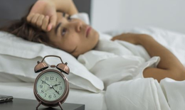 Mất ngủ ở phụ nữ trung niên - Nguyên nhân và giải pháp