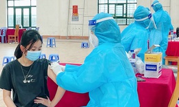 Sau một ngày triển khai đồng loạt, Phú Thọ tiêm được 37.863 mũi 1 vaccine cho học sinh cấp 2,3