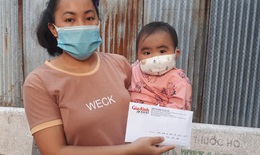 Bé gái dân tộc mắc thực bào máu nhận hơn trăm triệu đồng hỗ trợ