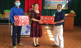 Kon Tum: Huyện Ngọc Hồi tặng quà cho trẻ em khuyết tật, trẻ có hoàn cảnh khó khăn dịp Tết Trung thu 2021