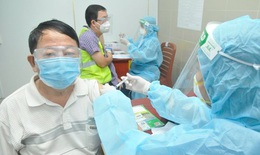 Chiều 12/12: Việt Nam đ&#227; tiếp nhận hơn 160,7 triệu liều vaccine ph&#242;ng COVID-19; c&#242;n duy nhất 1 tỉnh ti&#234;m mũi 1 dưới 80%