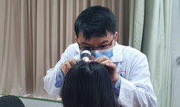 Tiêm filler xoá nhăn tạo 'má baby', gương mặt cô gái trẻ lổn nhổn cục cứng, chảy mủ