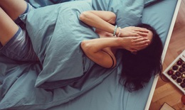 Khóc khi quan hệ tình dục là do cảm xúc hay bệnh lý?
