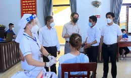 Thừa Thiên Huế thêm 380 ca mắc, hoàn thành tiêm vaccine cho người từ 18 tuổi trước 31/12