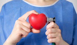 Viêm cơ tim sau tiêm vaccine COVID-19 hiếm gặp ở người trẻ tuổi, đa số nhẹ