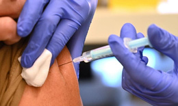 Người bệnh dùng thuốc chống đông máu cần chú ý gì khi tiêm vaccine phòng COVID-19?