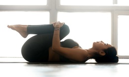 8 động tác kéo giãn đơn giản giúp giảm đau thắt lưng cực hiệu quả