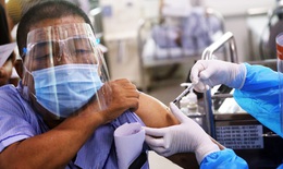 [Ảnh] Gần 300 bệnh nhân chạy thận nhân tạo được tiêm vaccine phòng COVID-19 ở Hà Nội