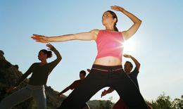 5 bài tập siêu đơn giản giúp cơ thể thăng bằng, khỏe mạnh 