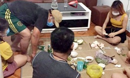 Phạt hành chính 5 người tụ tập ăn nhậu trong khi đang thực hiện Chỉ thị 16