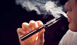 FDA từ chối tiếp thị các sản phẩm thuốc lá điện tử có hương liệu
