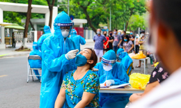 Không đi ra khỏi địa phương, nữ nhân viên y tế bất ngờ mắc COVID-19, Hà Nội thêm 33 ca 