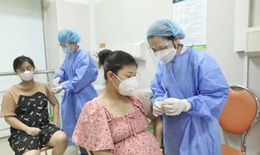 Ngày 11/9, Hà Nội lập kỷ lục tiêm hơn 411.000 liều vaccine COVID-19 