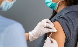 Tăng liều thuốc hạ sốt sau tiêm vaccine COVID-19 có làm tăng tác dụng?