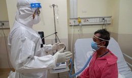 Là F0 nhưng Cử nhân vật lý trị liệu vẫn miệt mài hồi sinh nhịp thở cho bệnh nhân COVID-19