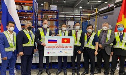Việt Nam nhận lô vaccine đầu tiên sau chuyến thăm LB Nga của Bộ trưởng Ngoại giao