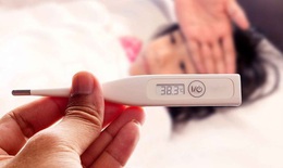 Trẻ bị sốt virus, cha mẹ cần lưu ý gì?