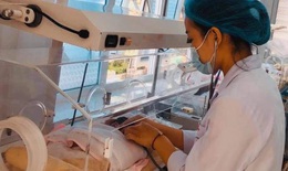 Cứu sống bé sinh non bị teo ruột bẩm sinh, suy hô hấp sau 50 ngày điều trị
