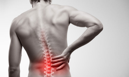 Đau lưng dưới là triệu chứng bệnh gì? Nguyên nhân và cách điều trị