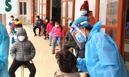 Hải Dương vượt ngưỡng 3.000 ca, một địa phương ở Quảng Ninh cho học sinh dừng đến trường 