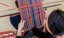 Đầu năm rực rỡ sắc màu với nghi thức 'cúng vợt sợi bông' của đồng bào dân tộc Ba Na