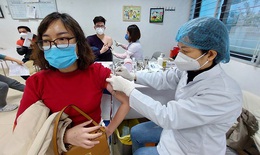 Đón Tết an toàn, 'thần tốc' phủ vaccine mũi 3