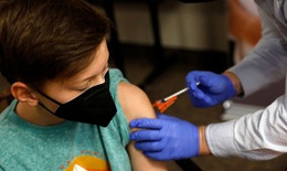 Trẻ em ít có nguy cơ nhiễm COVID-19 nghiêm trọng, vì sao vẫn cần tiêm vaccine?