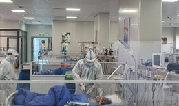 408 bệnh nhân COVID-19 điều trị ở Hà Nội trong tình trạng nặng, nguy kịch
