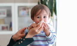 Chủ động phòng ngừa viêm đường hô hấp ở trẻ lúc giao mùa