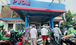 Không còn cảnh xếp hàng dài chờ đổ xăng, người dân TP.HCM đã dễ dàng mua xăng hơn