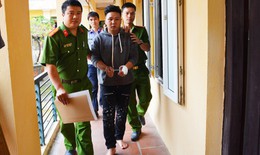Sau khi chém bạn gái cũ và tình địch, nghi phạm ngồi chờ công an đến bắt giữ