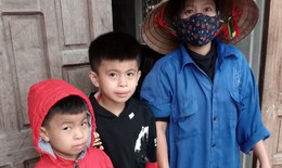 Vợ cùng 2 con thiểu năng cầu xin sự sống cho người chồng tai nạn nguy kịch