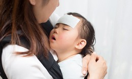 Bội nhiễm viêm phổi sau cúm ở trẻ, mẹ phải làm gì?